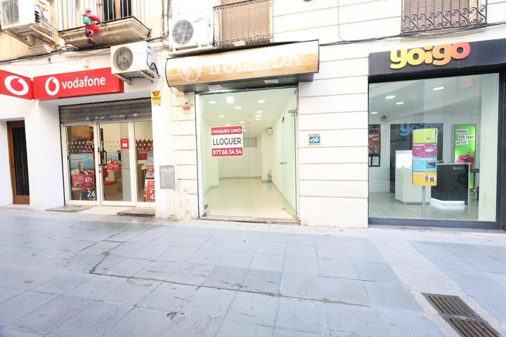 LOCAL COMERCIAL EN ALQUILER EN EL CENTRO DEL VENDRELL photo 0