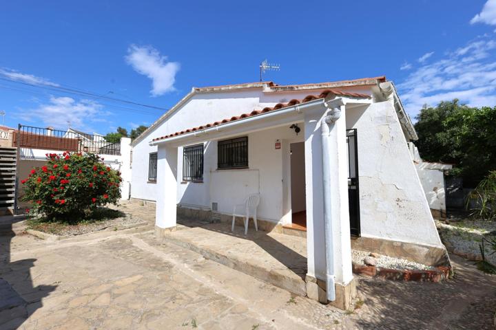 CASA INDEPENDIENTE CON PISCINA EN VENTA URB. CALAFELL PARK photo 0