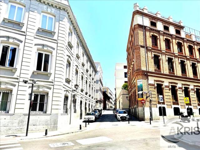 LOCAL COMERCIAL EN CALLE BAILEN DE MADRID photo 0