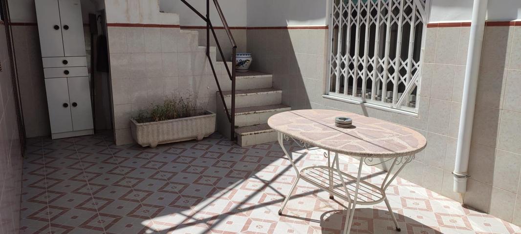 CASA PLANTA BAJA EN ZONA INMEJORABLE DE PETRER photo 0