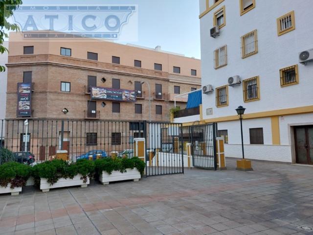 Local En alquiler en Sevilla photo 0