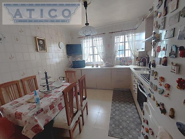 Piso En venta en Cruz Roja, Sevilla photo 0