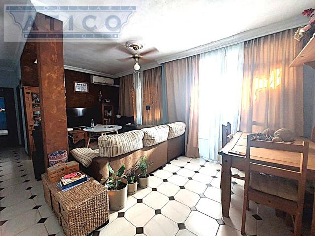 Piso En venta en Cruz Roja, Sevilla photo 0