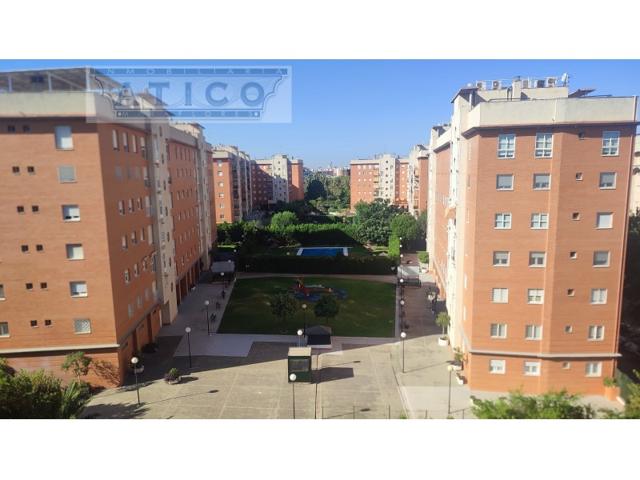 Piso En venta en Sevilla photo 0