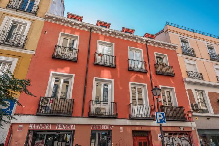 Encantador dúplex de 109 metros cuadrados en el corazón de Madrid!  photo 0