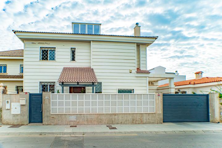 Casa-Chalet en Venta en Almería Almería photo 0