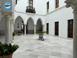 El hogar que combina todo lo que buscas en pleno centro photo 0