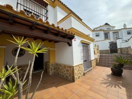 Pareado con patio y terrazas junto a C-Barrameda photo 0