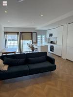 Vivienda reformada con terraza y garaje en Capuchinos photo 0