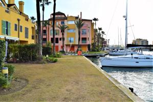 Alquiler de apartamento  en Urbanización Ribera del Candil en La Marina de Sotogrande. photo 0