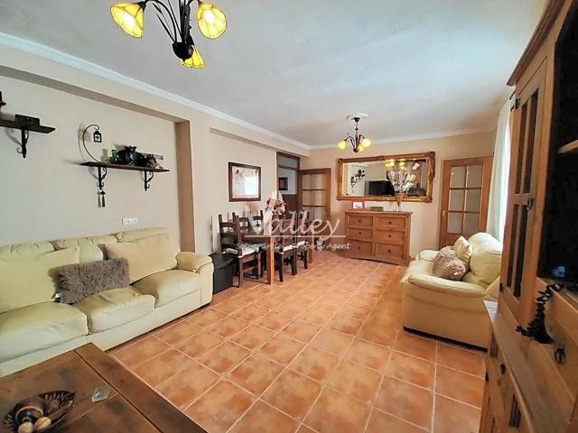 Venta de magnifica vivienda en primera planta en San Roque, Cádiz photo 0