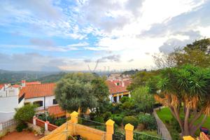 Venta de chalet adosado en San Roque photo 0