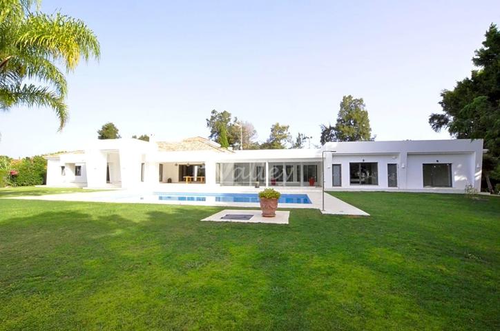 Venta de villa en Zona Reyes y Reinas, Sotogrande Costa. photo 0