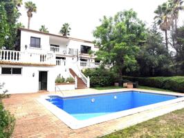 Venta de villa en la zona B a reformar photo 0
