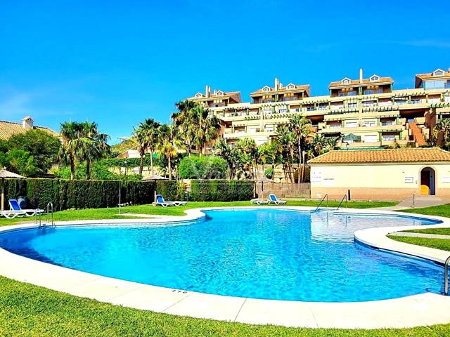 Venta de magnífica vivienda en Alcaidesa en urbanización La Corona. photo 0