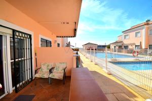 Apartamento en alquiler en Torreguadiaro de 70 m2 photo 0