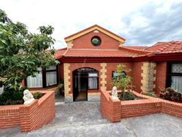 Venta de Chalet Independiente en Venta en Santa Margarita, La Línea de la Concepción photo 0