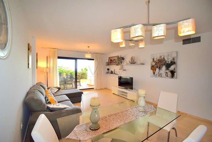 Venta de bajo en Alcaidesa Village, Alcaidesa photo 0