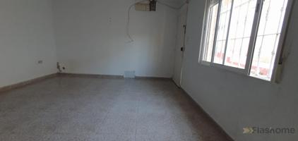 Casa En venta en A Las Afueras, Badajoz photo 0