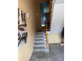 OPORTUNIDDAD-EDIFICIO COMPLETO- COMPUESTO DE BAJOS Y DOS VIVIENDAS EN MUY BUEN ESTADO photo 0