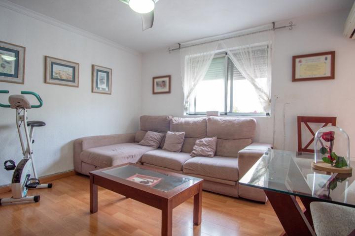 Vivienda de tres habitaciones reformada photo 0