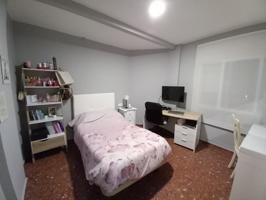 VIVIENDA CON TRES DORMITORIOS EN ZONA CÉNTRICA photo 0
