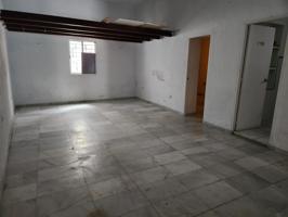 LOCAL COMERCIAL CON MUCHAS POSIBILIDADES photo 0