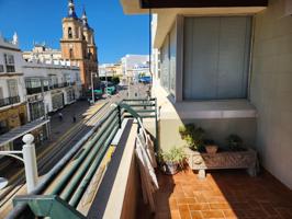 Descubre una Vivienda Señorial en el Corazón de San Fernando photo 0