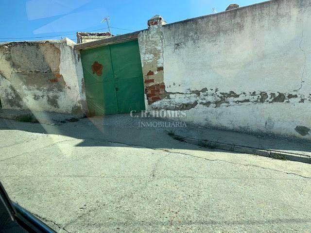 Terreno en venta en Borox de 286 m2 photo 0