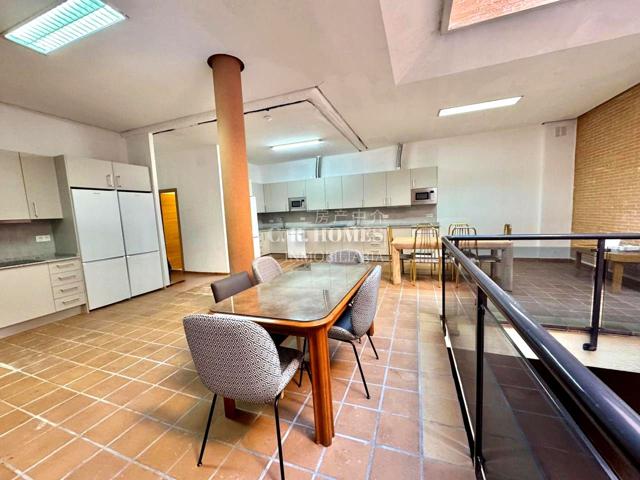 Edificio en venta en Getafe de 500 m2 photo 0