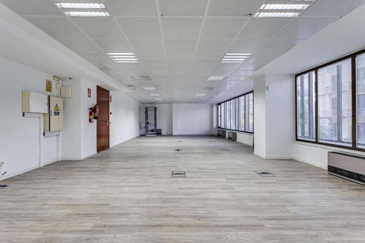 Oficina En alquiler en Dreta De L´eixample, Barcelona photo 0