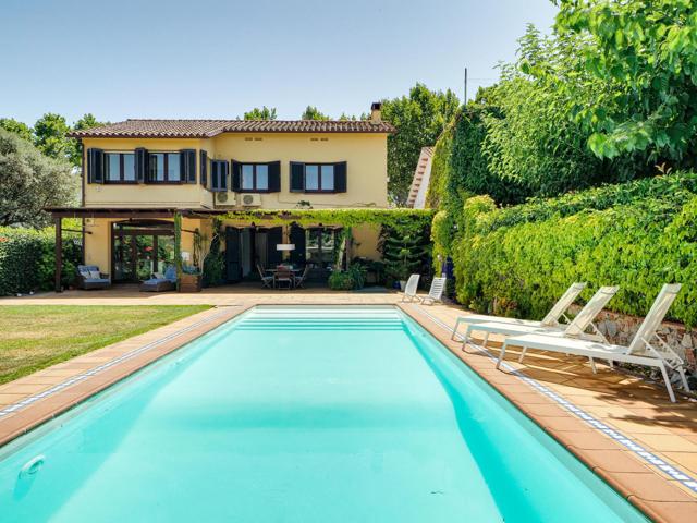 Casa En venta en Centro, Argentona photo 0