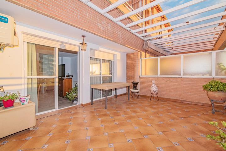 SALE A LA VENTA FANTASTICO ÁTICO-DUPLEX!!! EN UNA DE LAS MEJORES ZONAS DE GRANADA photo 0