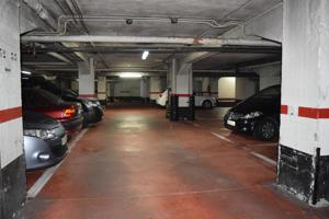 Plaza De Parking en venta en Santiago de Compostela de 10 m2 photo 0