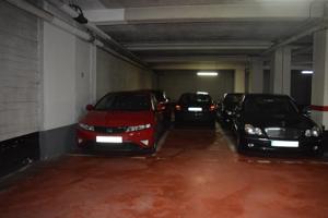 Plaza De Parking en venta en Santiago de Compostela de 10 m2 photo 0