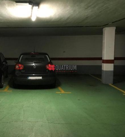 Plaza De Parking en venta en Santiago de Compostela de 30 m2 photo 0