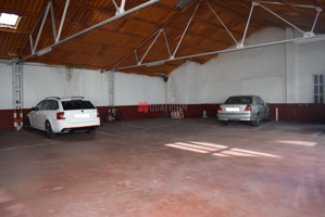 Plaza De Parking en venta en Santiago de Compostela de 12 m2 photo 0
