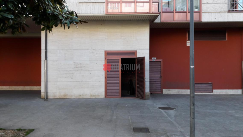 Local en venta en Ames de 12 m2 photo 0
