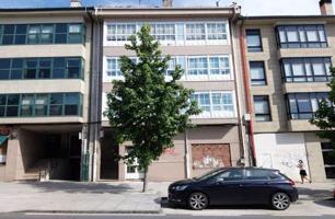 Local en venta en Santiago de Compostela de 236 m2 photo 0