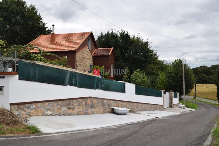 Casa - Chalet en venta en Teo de 90 m2 photo 0