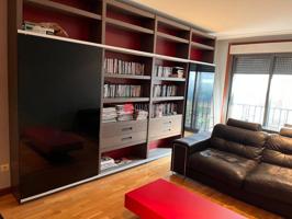 Piso en alquiler en Vigo de 103 m2 photo 0