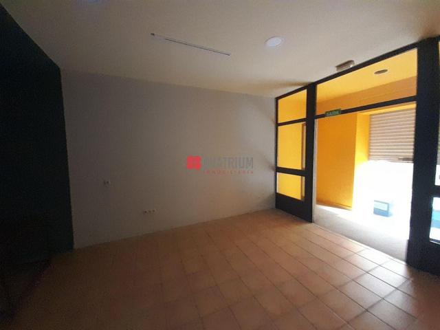 Local en venta en Santiago de compostela de 129 m2 photo 0