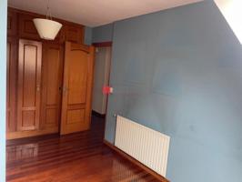 Piso en venta en Santiago de Compostela de 77 m2 photo 0