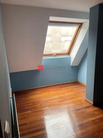 Piso en venta en Santiago de Compostela de 77 m2 photo 0