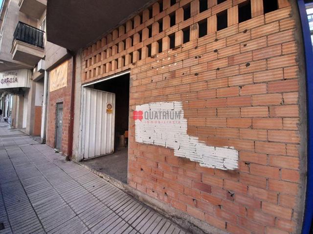 Local en venta en Ames de 200 m2 photo 0