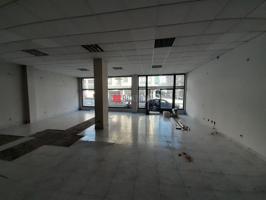 Local en venta en Ames de 186 m2 photo 0