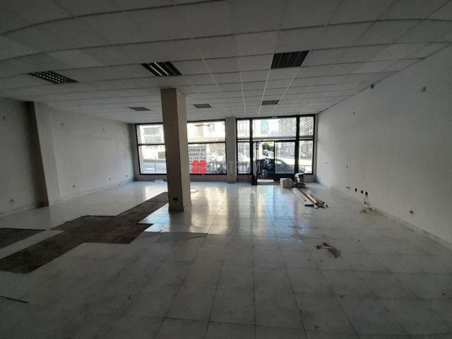 Local en venta en Ames de 186 m2 photo 0