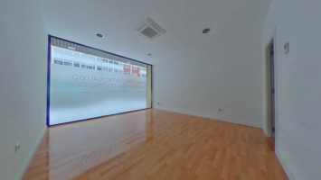 Local en venta en Santiago de compostela de 132 m2 photo 0