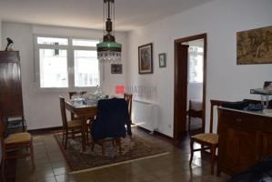Oportunidad única en pleno centro de Santiago de Compostela – Vivienda en Plaza Roja photo 0