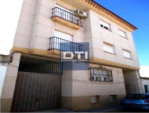 RFA.3081 Garaje coche en venta en c. atocha, 34, Villarrobledo, Albacete photo 0